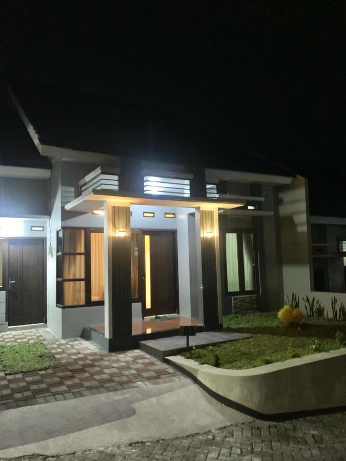 Guest House / Homestay Bukit Mutiara Residence Ngingas Zewnętrze zdjęcie